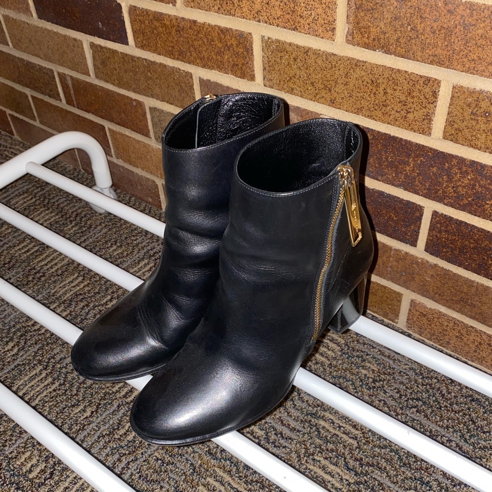 Burberry leather boots - Picture 2 of 8